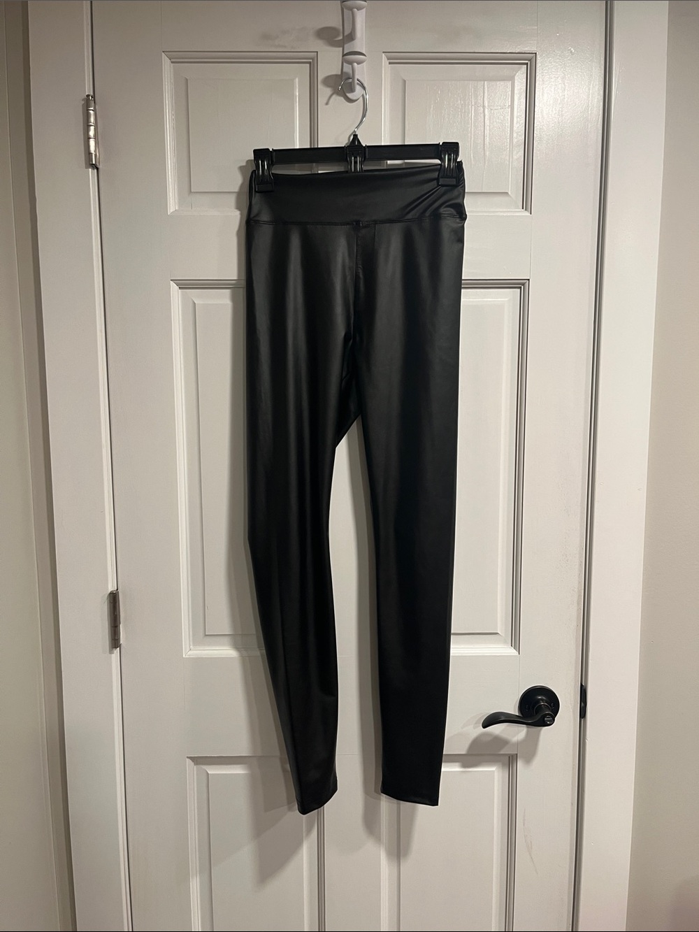 Aerie Offline Real Luxe Faux Leather Hi Rise Leggings in Black Size Medium